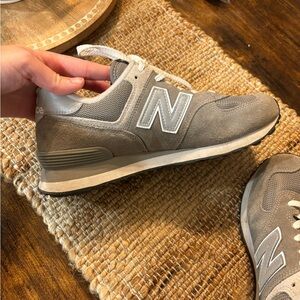 Barely Worn Women’s 574 Grey New Balance